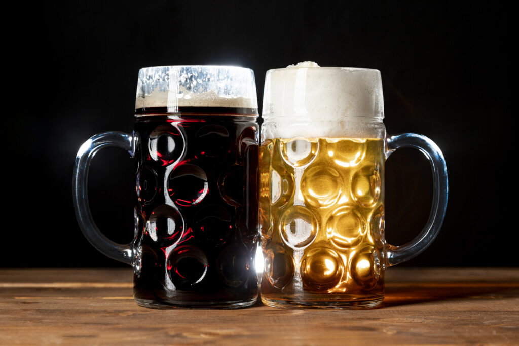 O Sabor Inusitado que Virou Tendência: Por Que o Chope Vinho Artesanal Está Conquistando os Fãs de Cerveja Craft oktos chope vinho artesanal.2 1024x683 - O Sabor Inusitado que Virou Tendência: Por Que o Chope Vinho Artesanal Está Conquistando os Fãs de Cerveja Craft